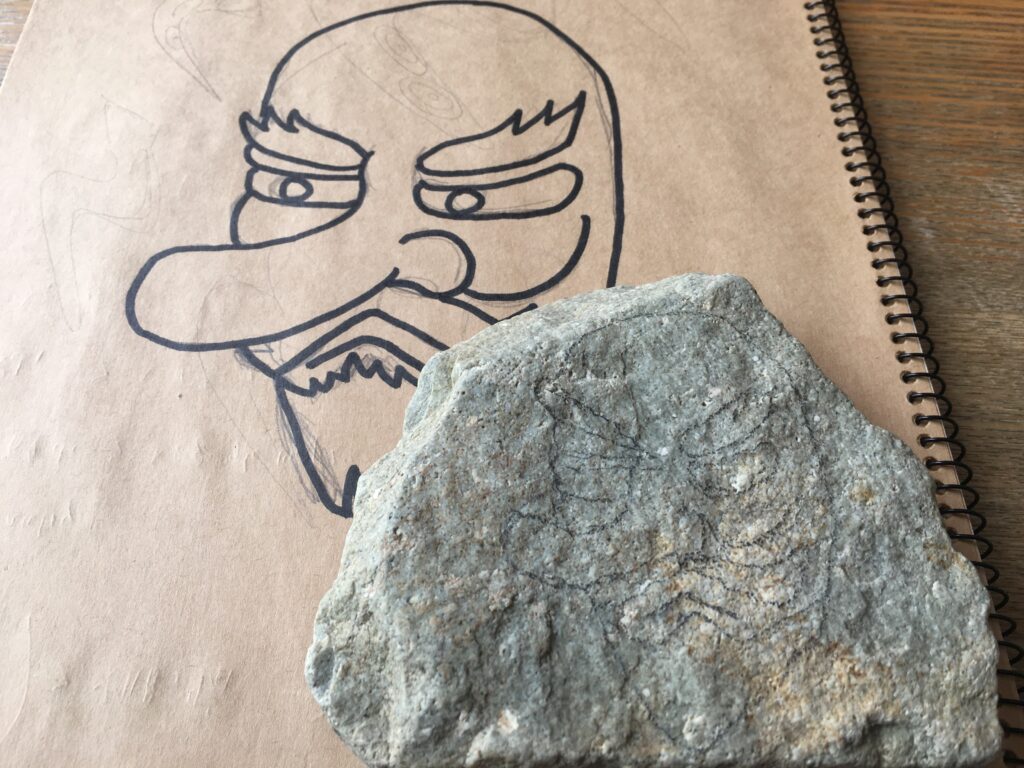 石に鉛筆で下書き