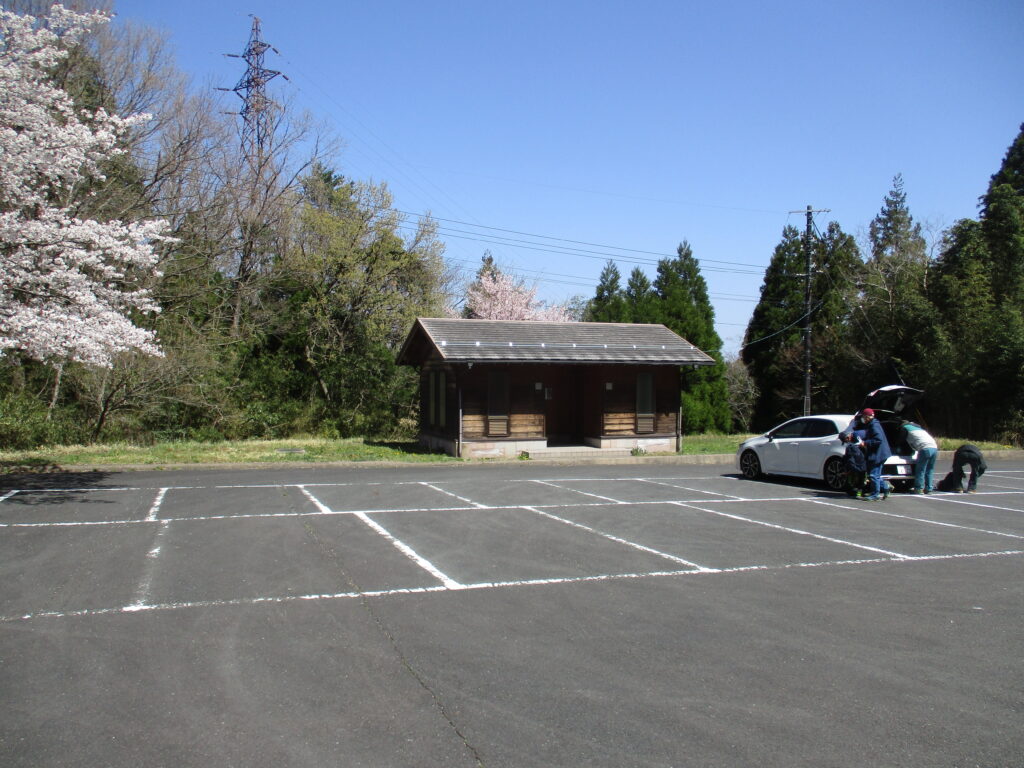 青野磧駐車場はトイレ完備