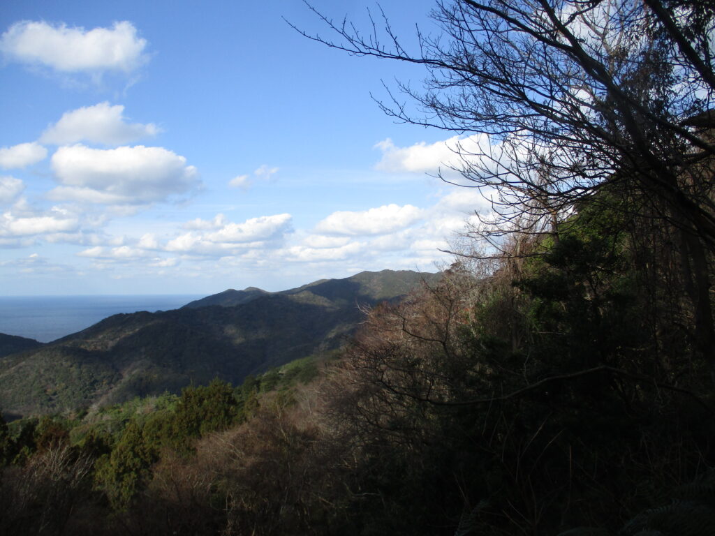 須佐高山方向の景色