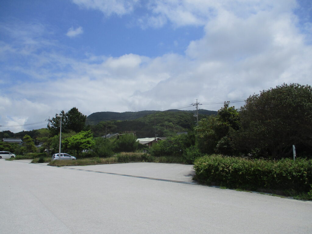 電波塔が見えるのが大浦岳