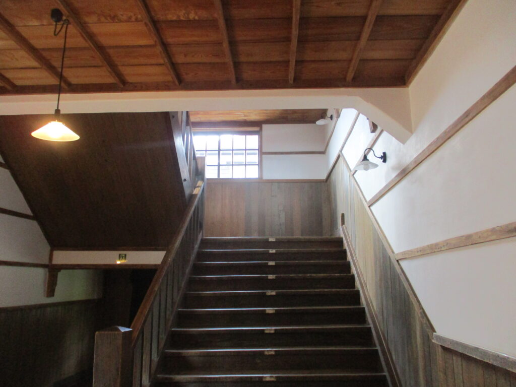 ２号館の階段