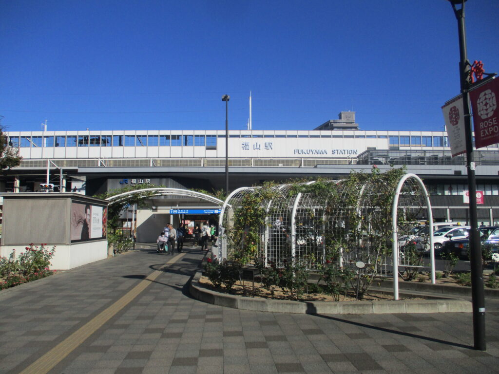 朝の福山駅