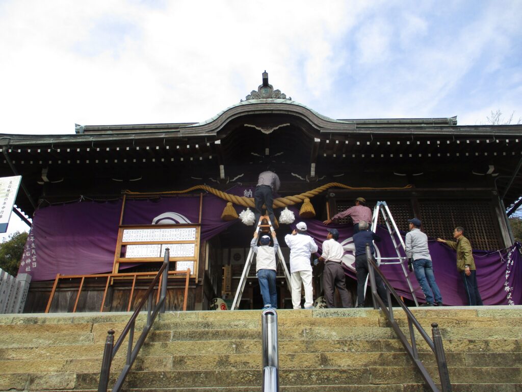 生石神社拝殿入口