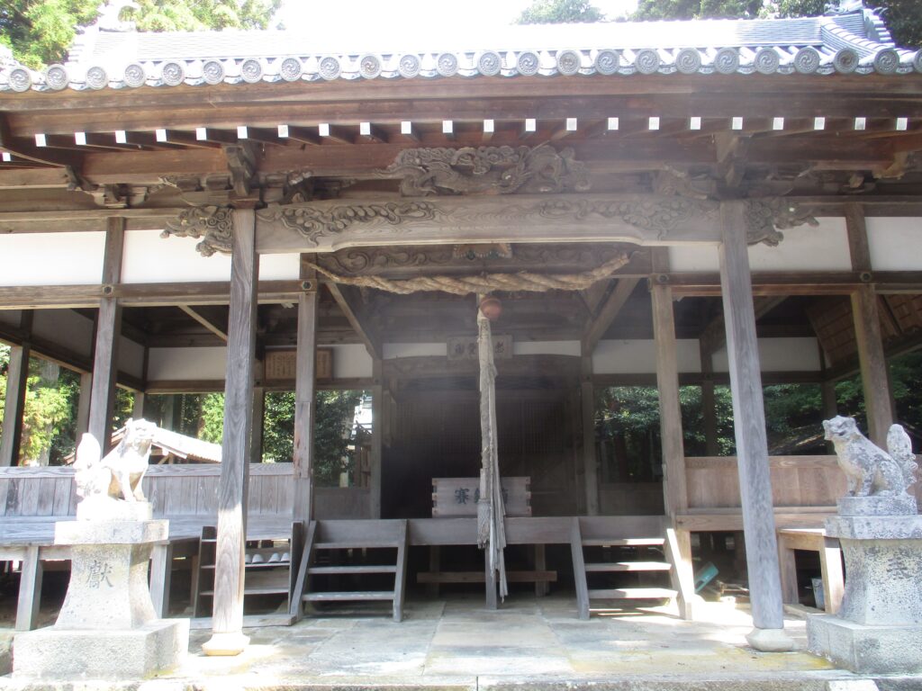 高峰神社様拝殿