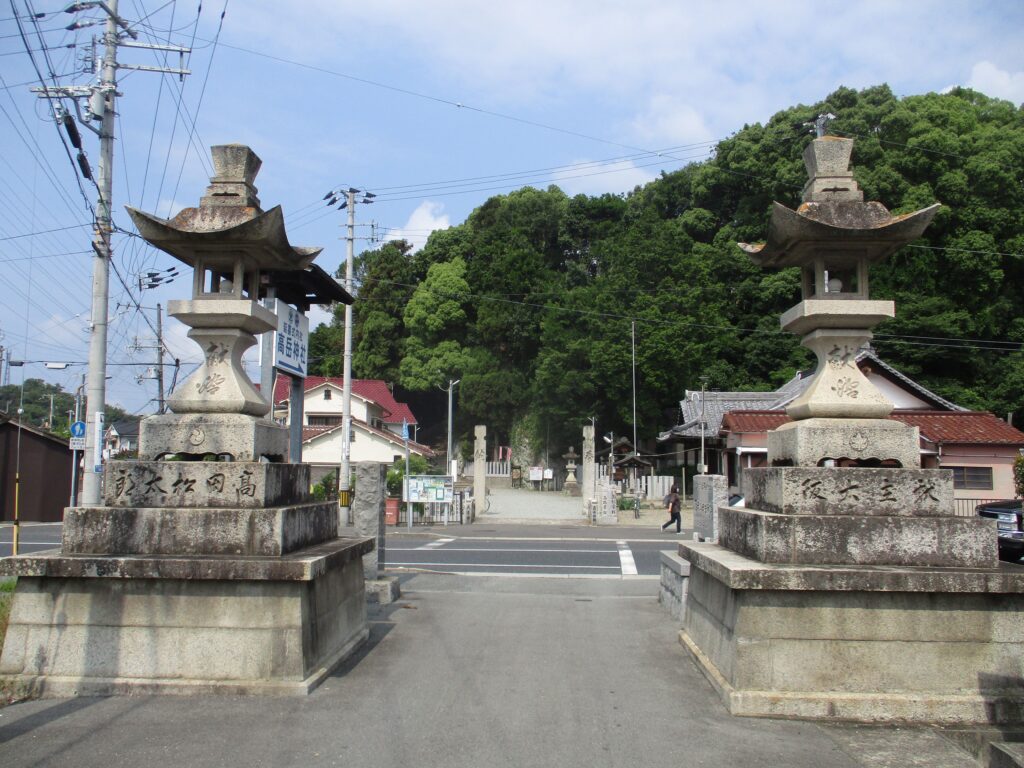 高岳神社一の鳥居から