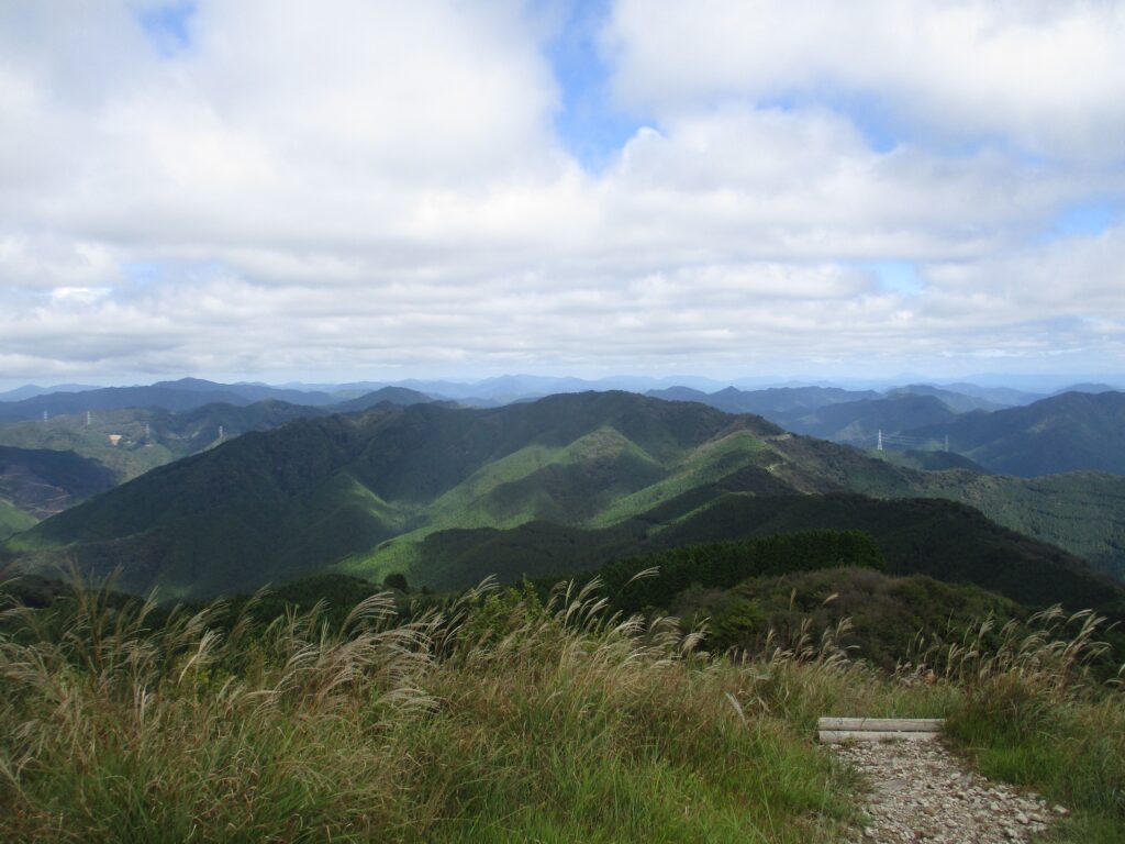 市原峠方向