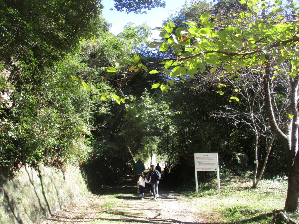 福知山線廃線跡入口付近