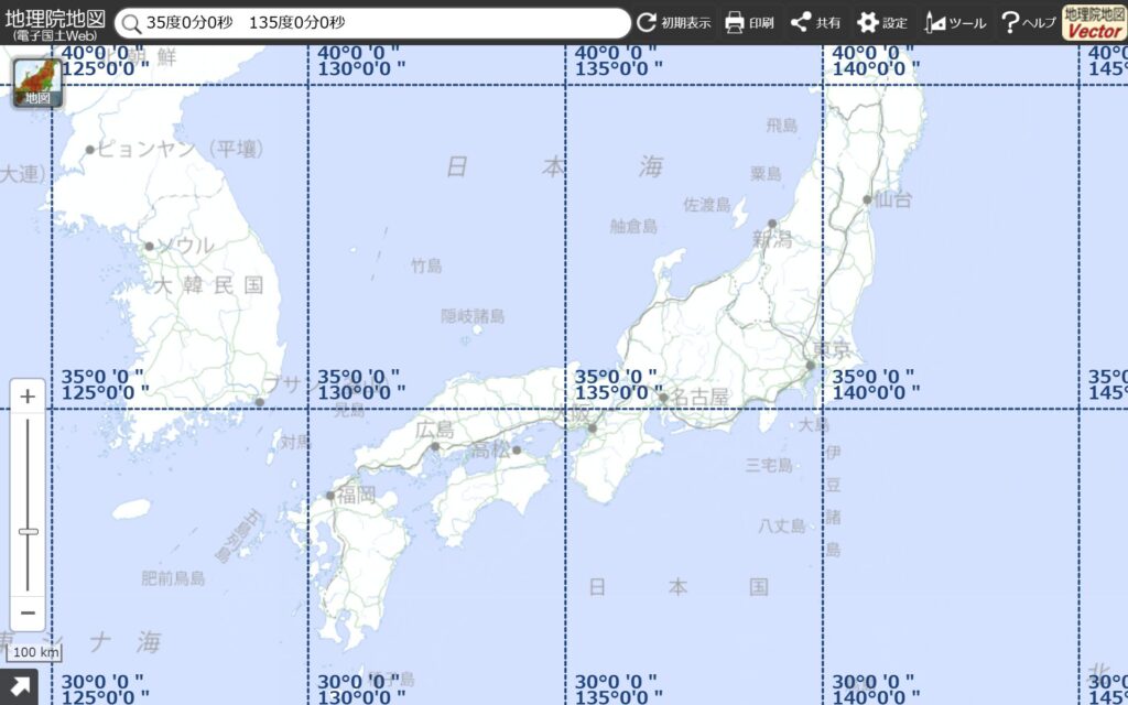 北緯35度,東経135度(国土地理院地図)