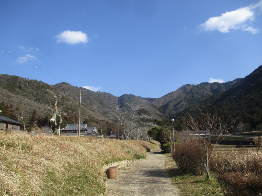 向山連山